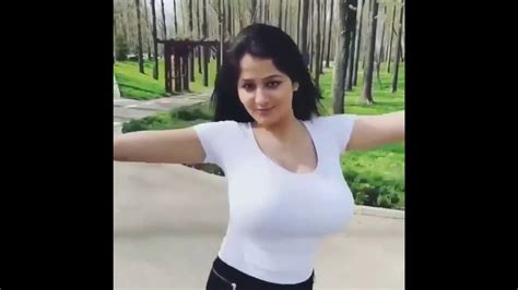 Huge Tits Bouncing Porn Videos 